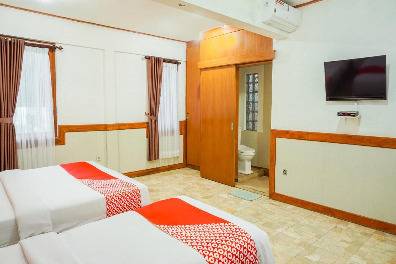 Oyo 1209 Tirtasari Nice Guesthouse Μπαντούνγκ Εξωτερικό φωτογραφία