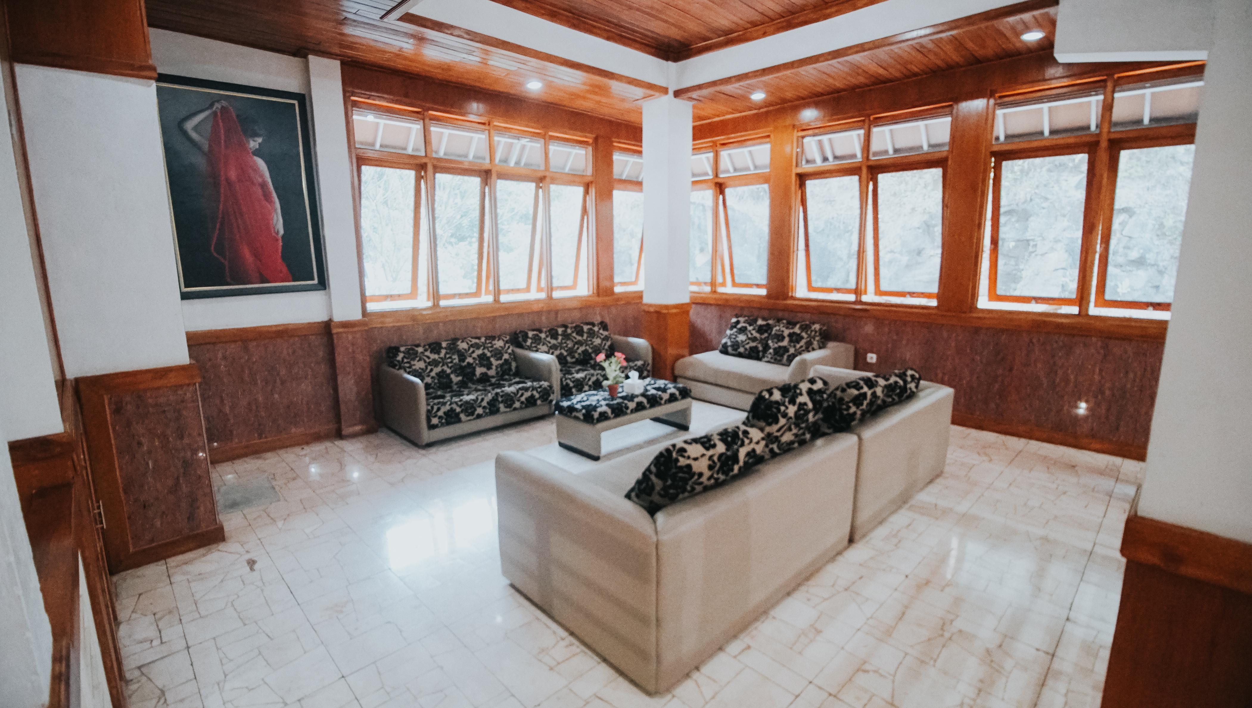 Oyo 1209 Tirtasari Nice Guesthouse Μπαντούνγκ Εξωτερικό φωτογραφία