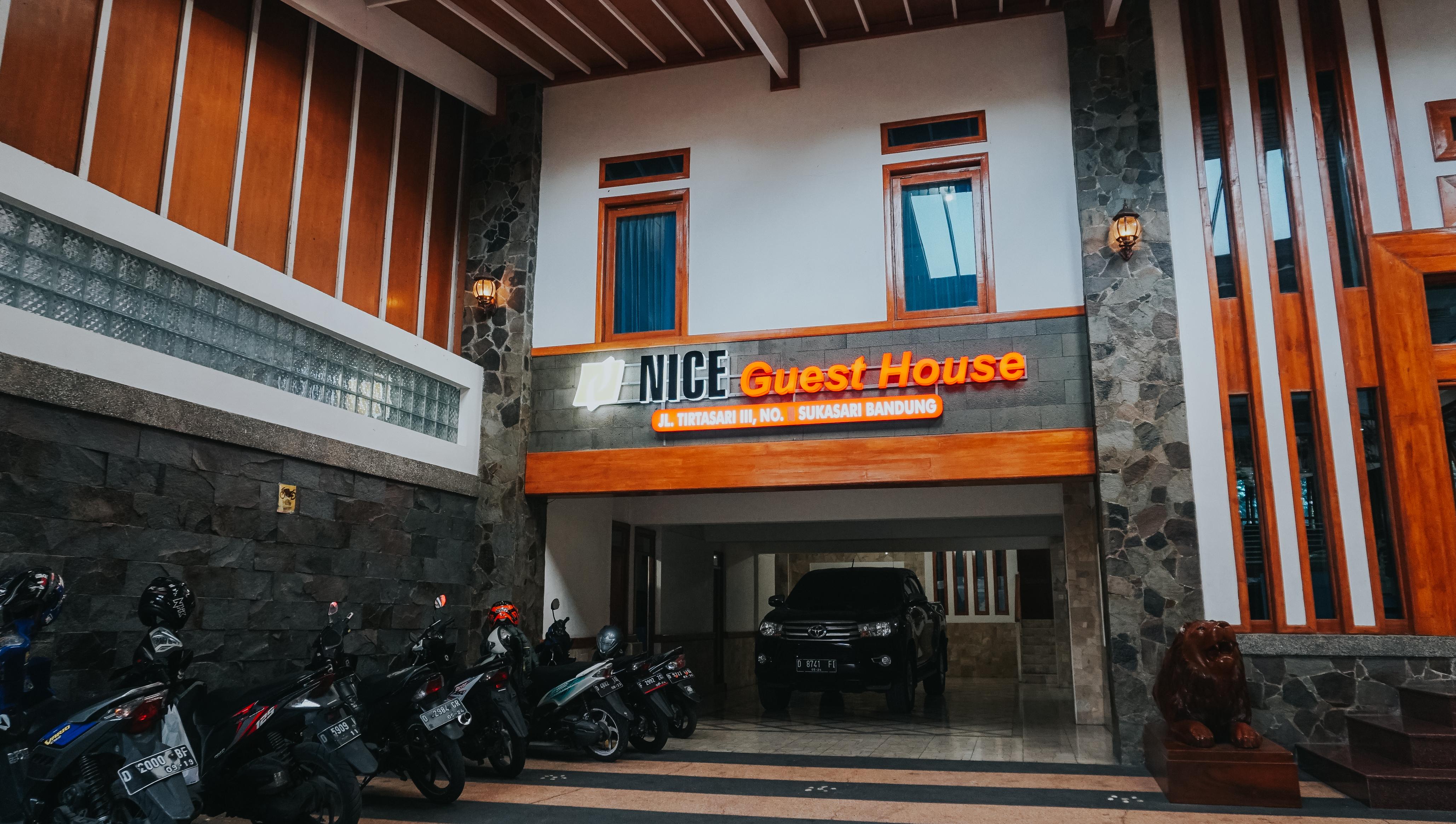 Oyo 1209 Tirtasari Nice Guesthouse Μπαντούνγκ Εξωτερικό φωτογραφία